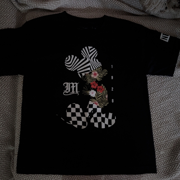 Neff Black Graphic Kids T-Shirt with Floral Design NwoT - Picture 6 of 9